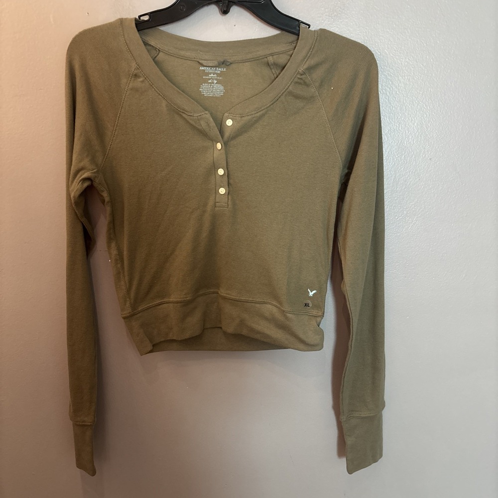 American Eagle Olive Green Cropped Henley Long Sleeveless Lightweight  Size M